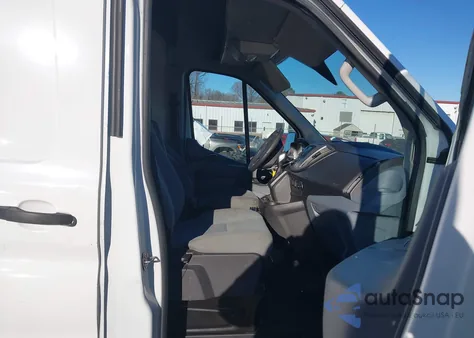 2018 Ford Transit-250 z USA, uszkodzony, nr VIN 1FTYR3XM1JKB03601